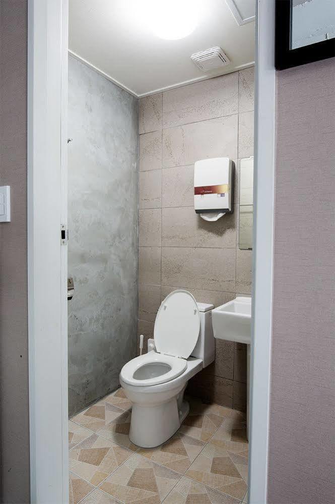 Story In Jeju Guesthouse 外观 照片