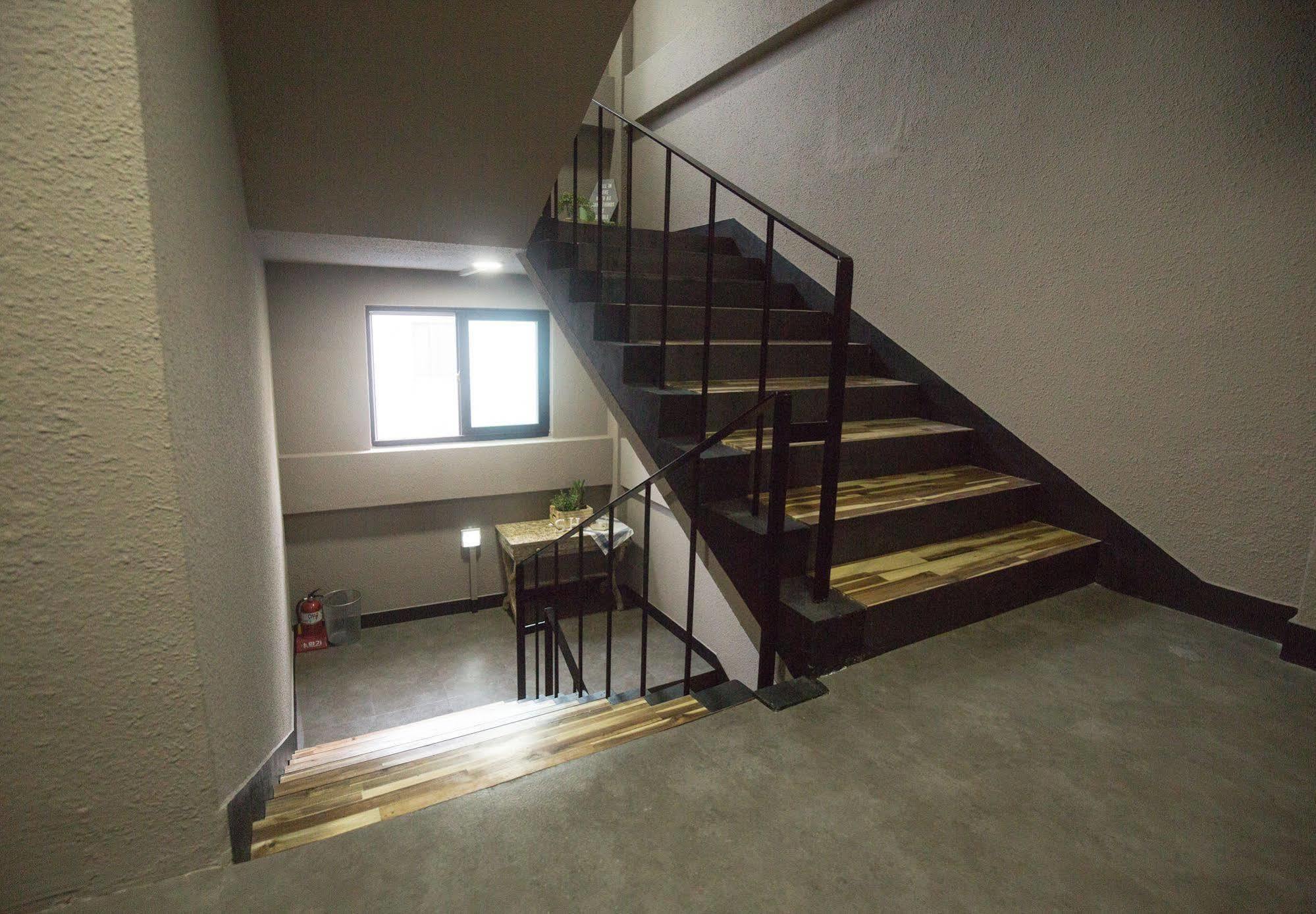 Story In Jeju Guesthouse 外观 照片